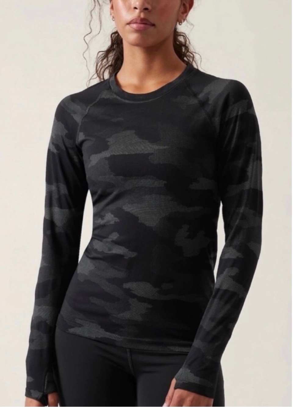 Athleta Size Medium Black Momentum Camo Top Long Sleeve Athletic Athleisure Gym